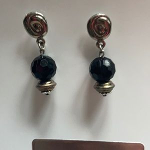 Dark ‘studs’ crystal type bead and silver stud. Easy wear for day to night!!!